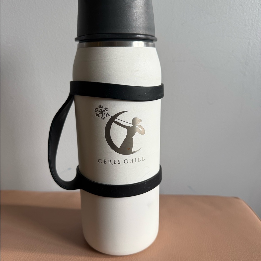 Ceres Chill White Bottle with cimilre breast milk storage bags (27)